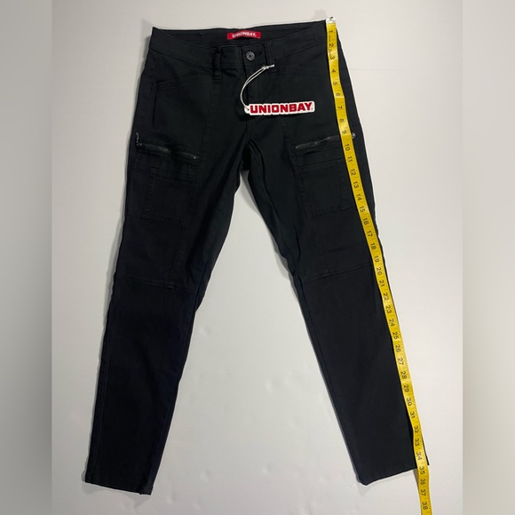 UnionBay Cargo Pants Womens Juniors Size 3 Blaire Black Tapered Leg Zip Pockets - Picture 16 of 16